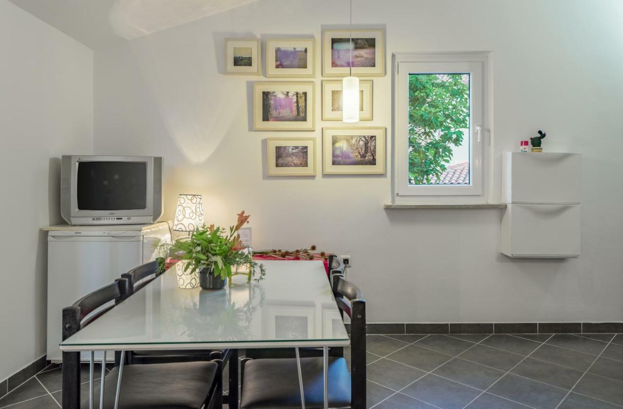 Apartments Lodra بولا المظهر الخارجي الصورة