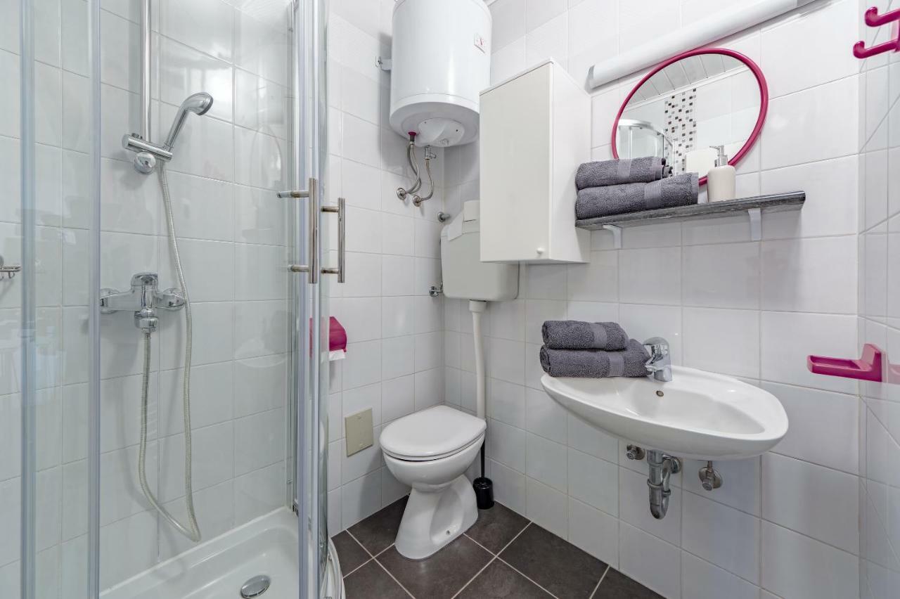 Apartments Lodra بولا المظهر الخارجي الصورة