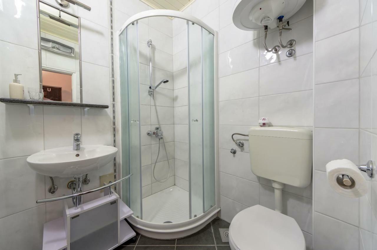 Apartments Lodra بولا المظهر الخارجي الصورة