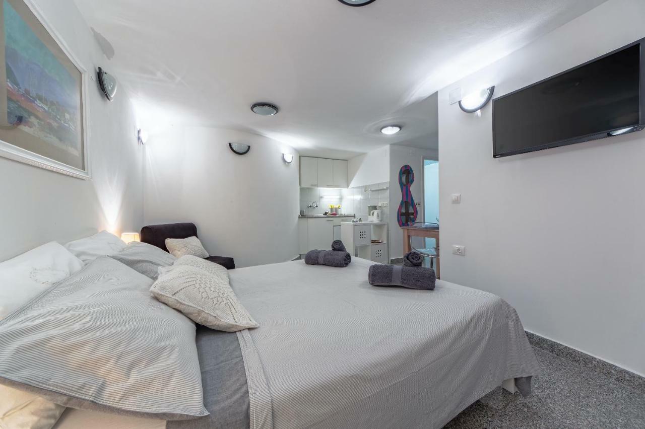 Apartments Lodra بولا المظهر الخارجي الصورة